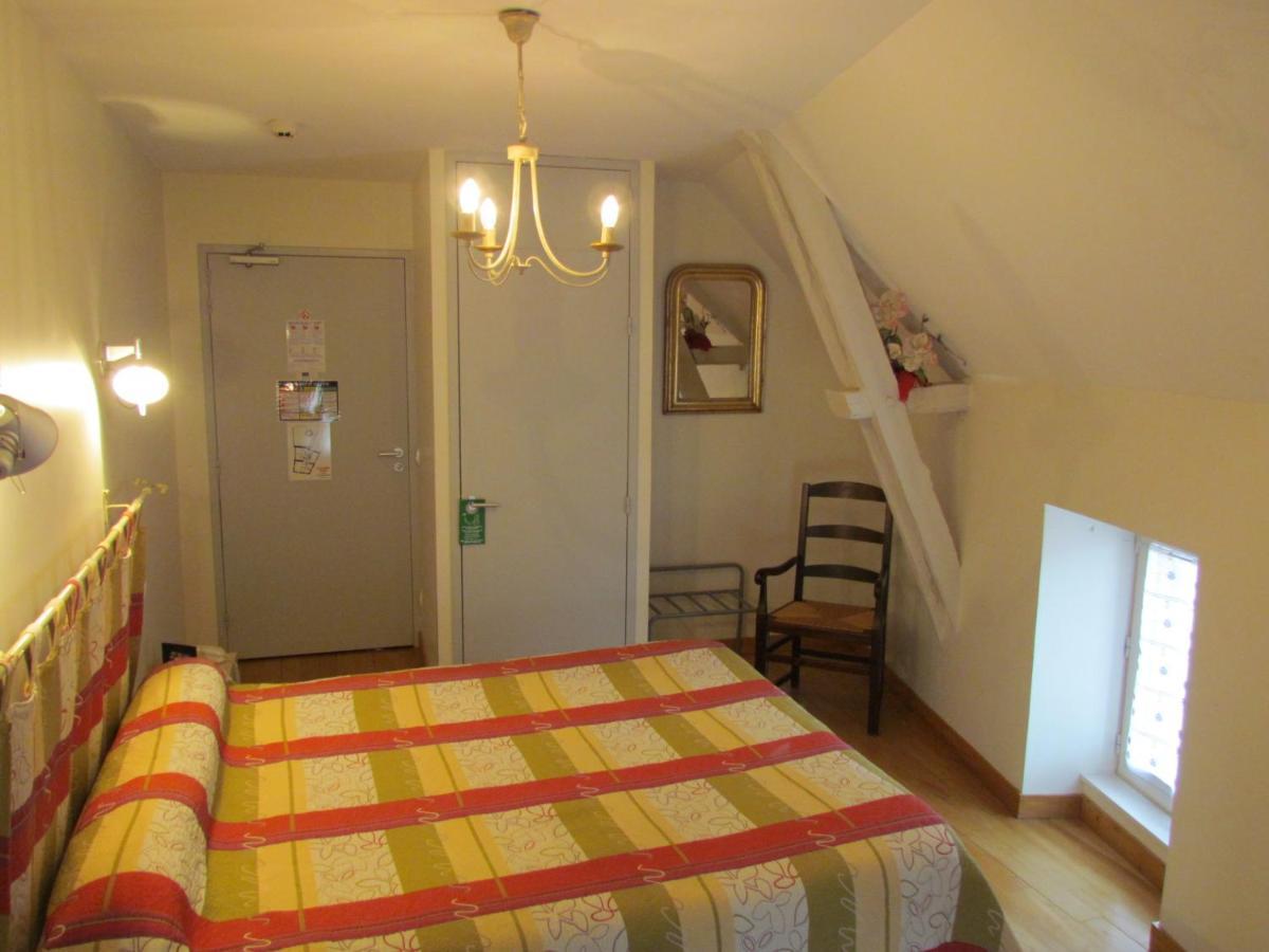 Le Relais De La Tour Hotell Capdenac-Gare Exteriör bild