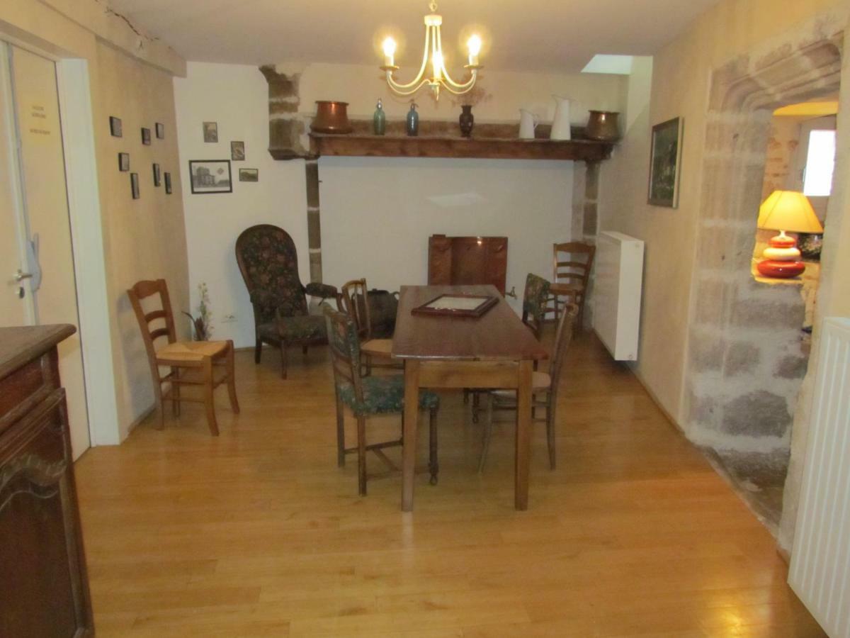 Le Relais De La Tour Hotell Capdenac-Gare Exteriör bild